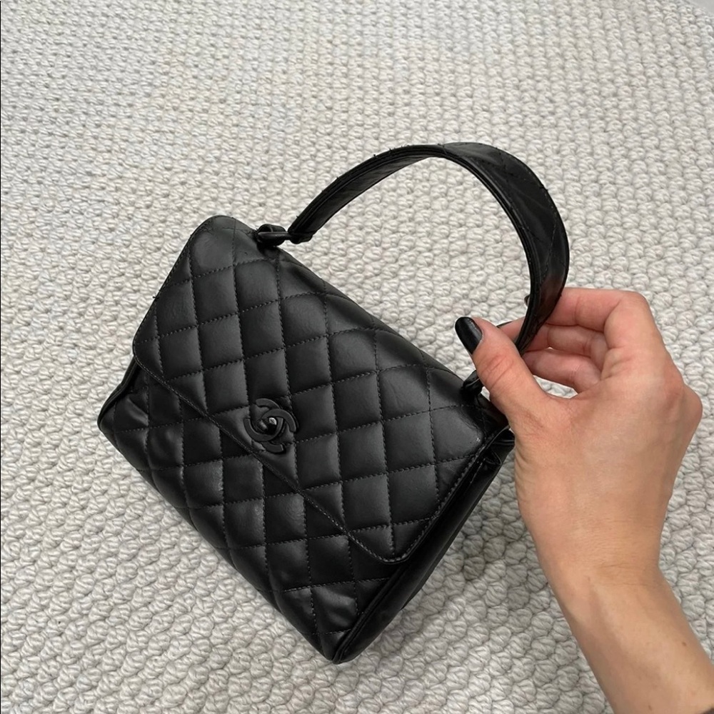 Chanel Vintage Quilted Flap Bag - Picture 2 of 16